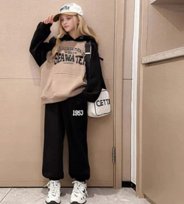 Black printed hoodie with trousers